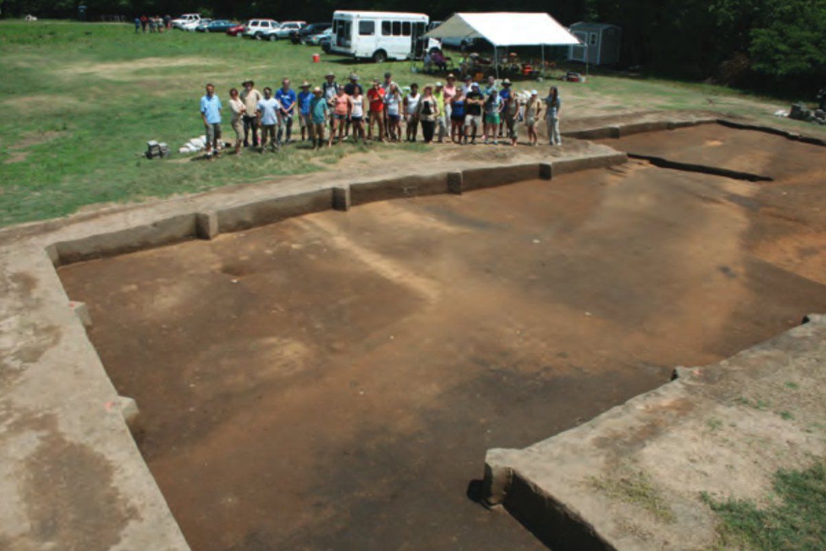 oh my god twitter doesn’t include alt text from images in their API