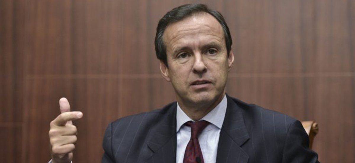 oh my god twitter doesn’t include alt text from images in their API